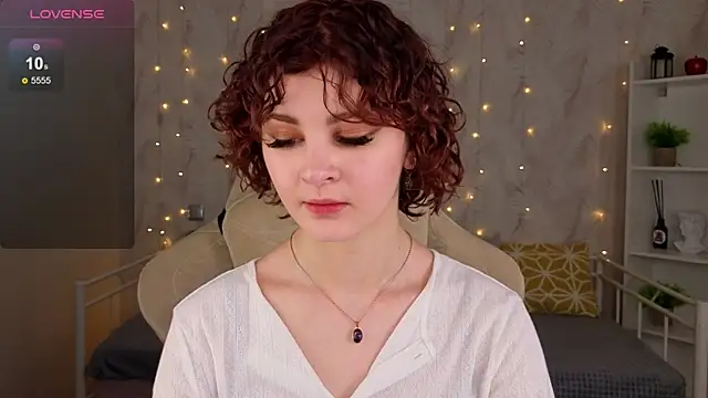 Kira  Fluffy online show from June 14, 2:24 am
