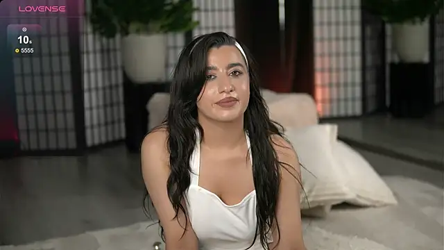Snapshot of AliceVergara chatting on June 30, 4:52 pm AliceVergara online show from June 30, 4:52 pm