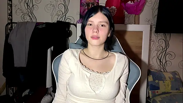 MinnieMoonie online show from May 15, 2:13 pm