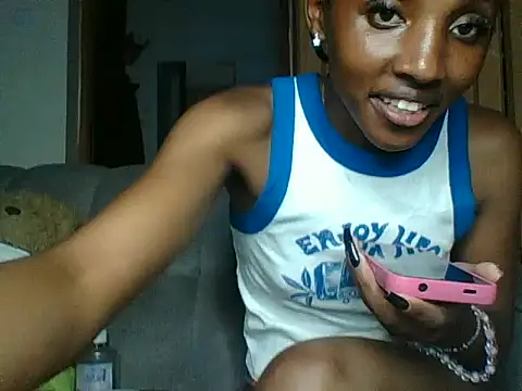 Snapshot of Velvet_peach chatting on May 22, 12:44 pm Velvet peach online show from May 22, 12:44 pm