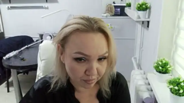 Snapshot of JessyBountys chatting on May 19, 1:06 pm JessyBountys online show from May 19, 1:06 pm