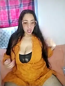 Pamela sa online show from May 19, 5:19 pm