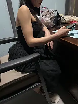 Snapshot of Super-CoCo chatting on May 14, 6:04 pm Super-CoCo online show from May 14, 6:04 pm