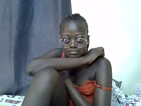 Snapshot of Hot_tashaa chatting on June 18, 9:19 pm Hot tashaa online show from June 18, 9:19 pm