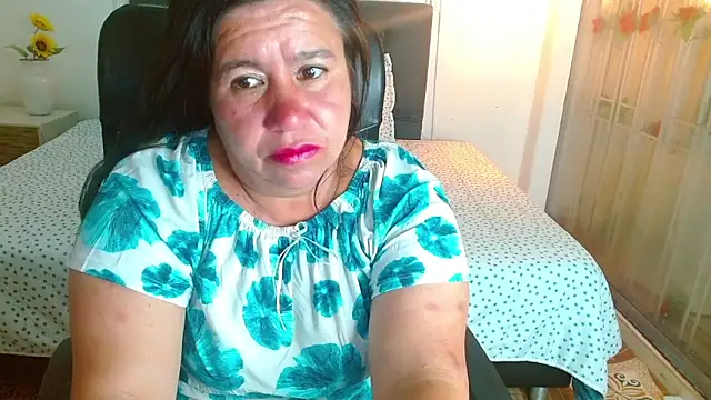 Snapshot of evelin_12_ chatting on May 14, 9:21 pm evelin 12 online show from May 14, 9:21 pm