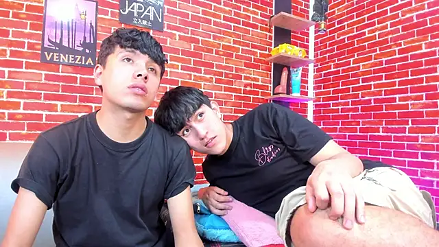 Hoot boyss  online show from June 10, 8:30 pm