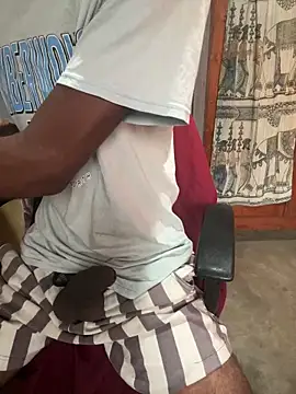 Snapshot of Inuchethi chatting on February 16, 1:25 am Inuchethi online show from February 16, 1:25 am