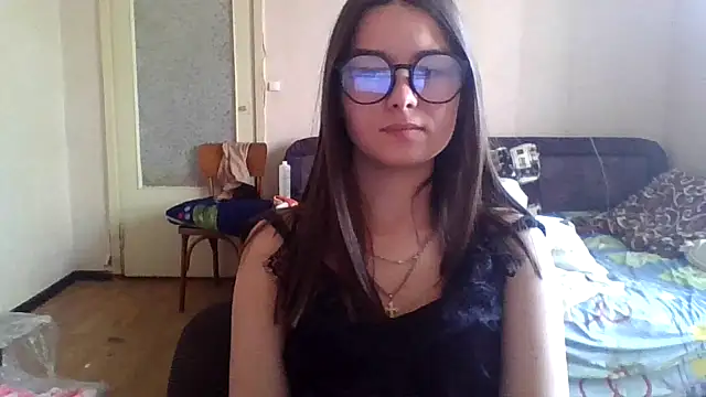 Snapshot of Bellochka201 chatting on June 18, 9:14 am Bellochka201 online show from June 18, 9:14 am
