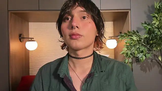Snapshot of Brunodeluca_ chatting on June 13, 7:23 pm Brunodeluca online show from June 13, 7:23 pm