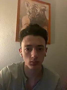 Snapshot of Markovi8 chatting on May 15, 1:12 am Markovi8 online show from May 15, 1:12 am