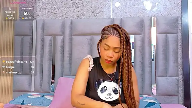 Snapshot of thinsamathagirl chatting on June 12, 2:21 am thinsamathagirl online show from June 12, 2:21 am