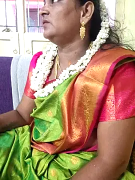 Snapshot of mynatamil143 chatting on June 3, 11:02 am mynatamil143 online show from June 3, 11:02 am