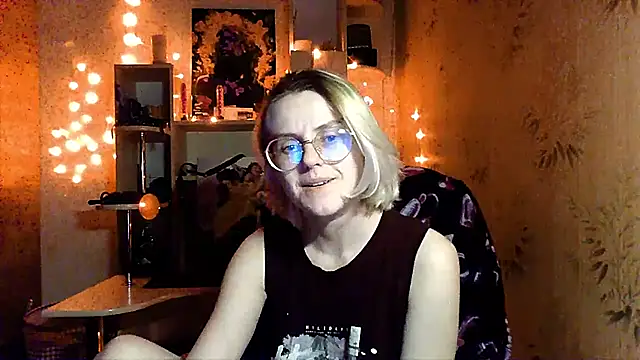  Freya    online show from May 21, 8:27 pm