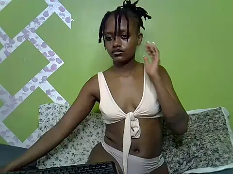 Snapshot of Slim_shedy1 chatting on May 16, 10:01 am Slim shedy1 online show from May 16, 10:01 am