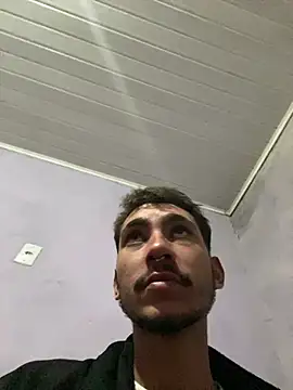 Snapshot of Willianoficial chatting on May 25, 2:28 am Willianoficial online show from May 25, 2:28 am