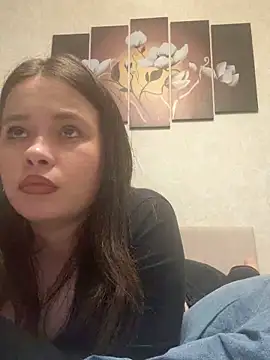 Snapshot of RiaLowelyt chatting on May 15, 7:54 pm RiaLowelyt online show from May 15, 7:54 pm