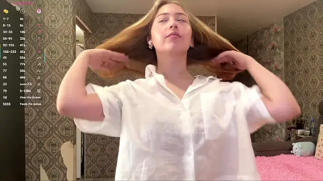 LunaHart7 online show from June 11, 7:28 am