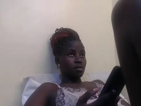 Snapshot of Sexxy-skinny chatting on June 12, 12:26 pm Sexxy-skinny online show from June 12, 12:26 pm
