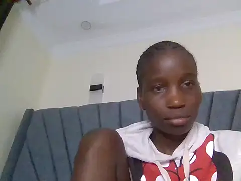 Snapshot of slimy_gal12 chatting on June 25, 6:01 pm slimy gal12 online show from June 25, 6:01 pm