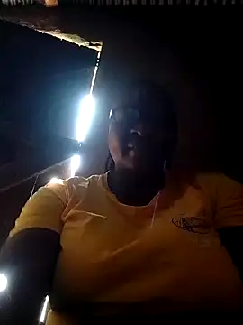 Snapshot of Judith123 chatting on June 23, 11:30 am Judith123 online show from June 23, 11:30 am