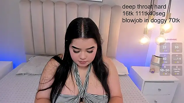 alessiaowen  online show from June 10, 7:24 pm