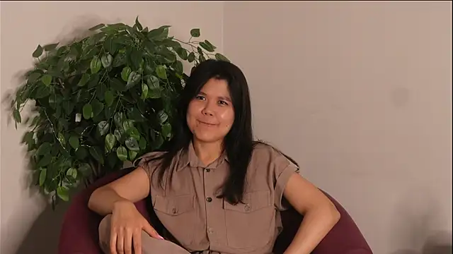 DignaMinshall online show from May 22, 5:25 am