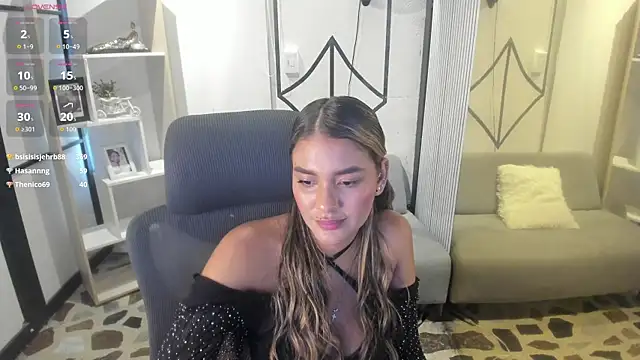 Snapshot of SophieWatson_ chatting on June 26, 4:44 pm SophieWatson online show from June 26, 4:44 pm