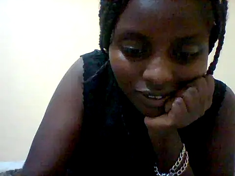 Snapshot of liligal chatting on May 17, 7:54 pm liligal online show from May 17, 7:54 pm