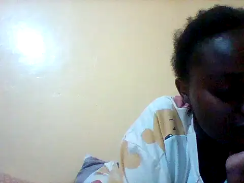 Snapshot of liligal chatting on May 28, 7:22 pm liligal online show from May 28, 7:22 pm