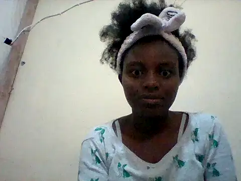 Snapshot of liligal chatting on June 4, 4:40 am liligal online show from June 4, 4:40 am