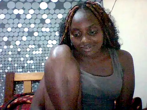 Snapshot of liligal chatting on June 12, 7:35 pm liligal online show from June 12, 7:35 pm