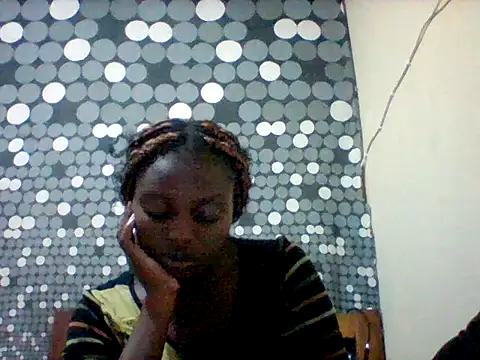Snapshot of liligal chatting on June 15, 7:27 pm liligal online show from June 15, 7:27 pm