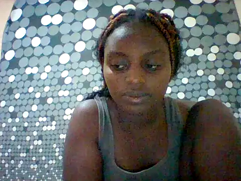 Snapshot of liligal chatting on June 18, 7:52 am liligal online show from June 18, 7:52 am