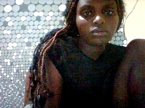 Snapshot of liligal chatting on June 20, 8:55 pm liligal online show from June 20, 8:55 pm