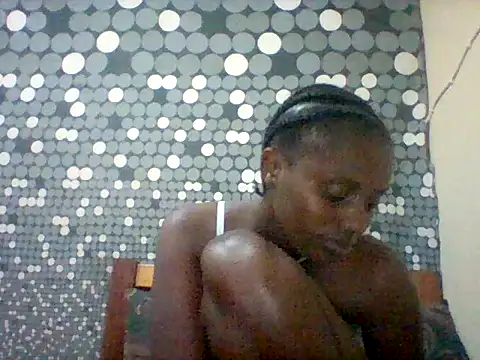 Snapshot of liligal chatting on June 27, 7:08 pm liligal online show from June 27, 7:08 pm