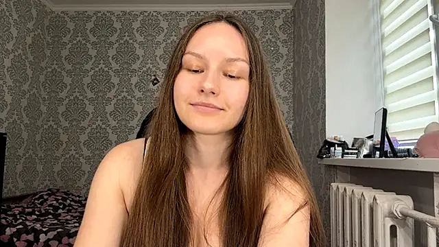 ShaylaChong online show from June 29, 10:15 am