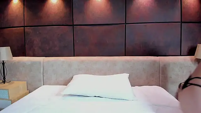 Snapshot of AshlyBella chatting on June 22, 4:48 pm AshlyBella online show from June 22, 4:48 pm
