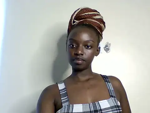 Snapshot of Red_blair chatting on June 8, 11:43 am Red blair online show from June 8, 11:43 am