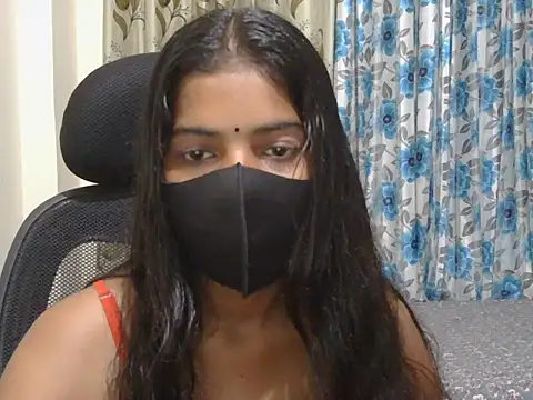 Snapshot of hoty-pihu chatting on May 19, 4:19 am hoty-pihu online show from May 19, 4:19 am