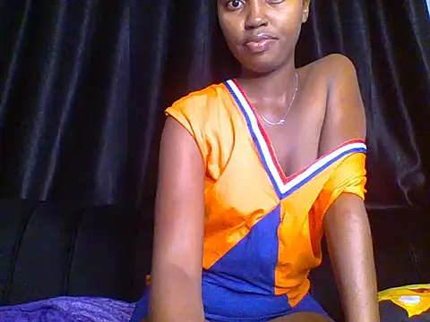 Snapshot of breezykan254 chatting on June 5, 2:29 am breezykan254 online show from June 5, 2:29 am