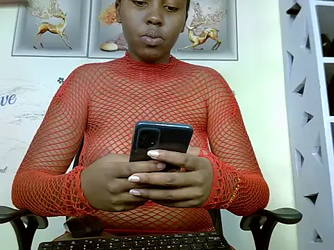sexyygyall online show from June 28, 8:20 am