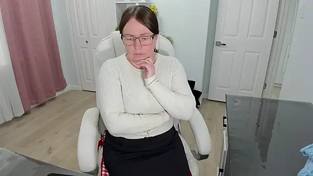 Snapshot of Vika73 chatting on February 20, 4:57 pm Vika73 online show from February 20, 4:57 pm