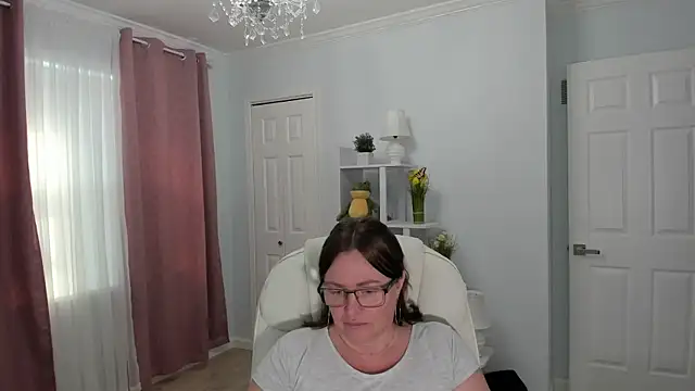 Snapshot of Vika73 chatting on March 3, 3:53 pm Vika73 online show from March 3, 3:53 pm