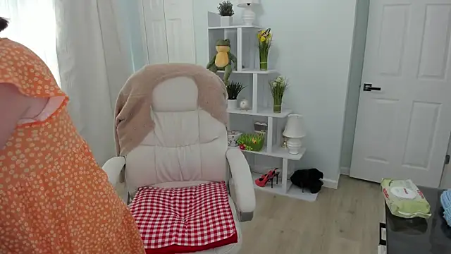 Snapshot of Vika73 chatting on March 14, 4:51 pm Vika73 online show from March 14, 4:51 pm