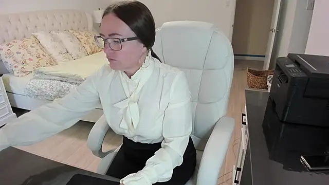 Snapshot of Vika73 chatting on September 9, 12:59 pm Vika73 online show from September 9, 12:59 pm