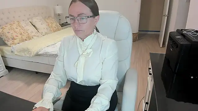 Snapshot of Vika73 chatting on September 10, 12:27 pm Vika73 online show from September 10, 12:27 pm