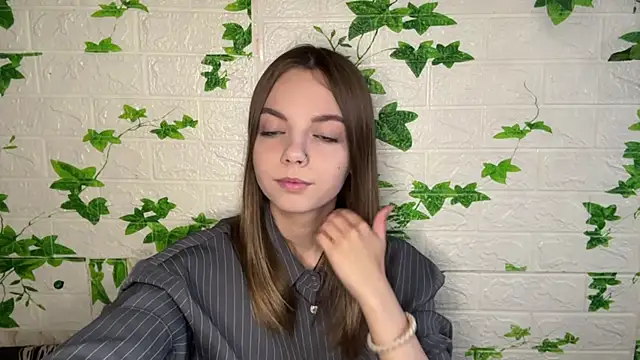LisaPorse online show from June 27, 2:12 pm