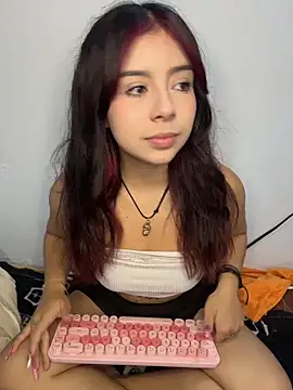 Snapshot of softdoll-_ chatting on June 18, 8:46 pm softdoll- online show from June 18, 8:46 pm