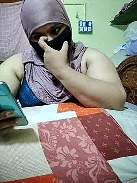 Snapshot of shaik35f chatting on June 24, 7:35 pm shaik35f online show from June 24, 7:35 pm