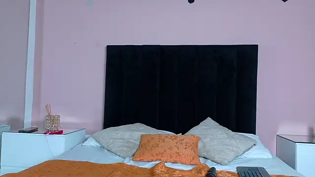 Snapshot of MILA_AND_COTI chatting on July 8, 11:09 pm MILA AND COTI online show from July 8, 11:09 pm
